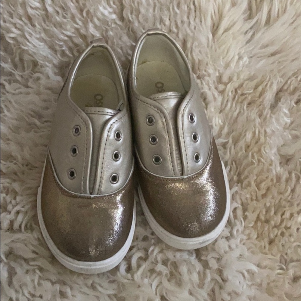 Children’s Oshkosh gold slip on shoes